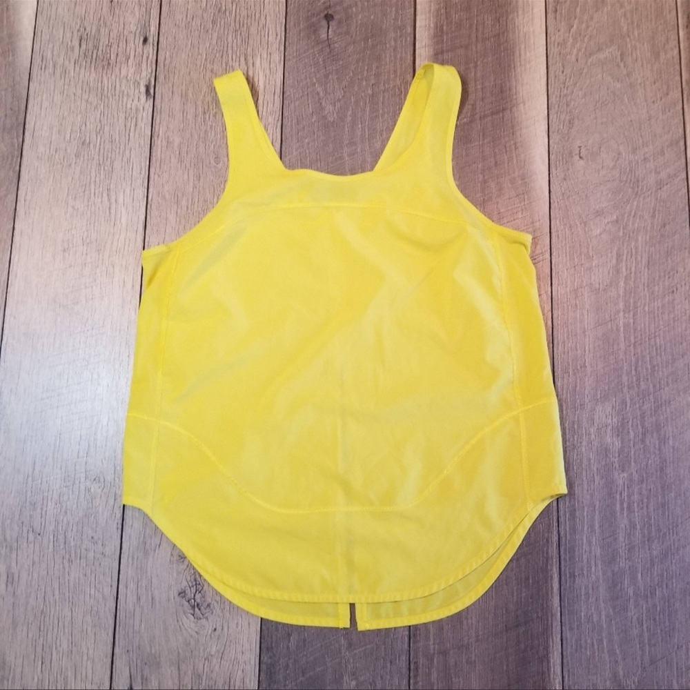 Lululemon yellow top